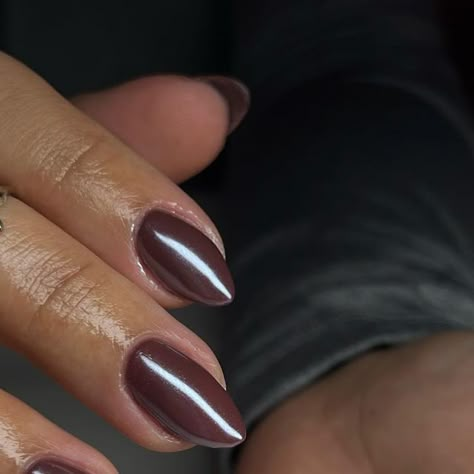 Chocolate Crome Nails, Pearl Brown Nails, Brown Pearl Nails, Brown Glazed Nails, Chocolate Glazed Nails, Chocolate Chrome Nails, Espresso Nails, Chocolate Nails, Tiny Nails