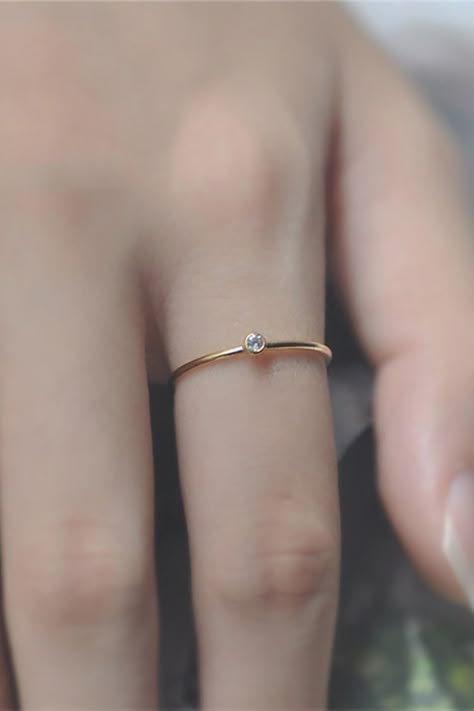 Cincin Diy, Cute Promise Rings, Hand Jewelry Rings, Pretty Jewelry Necklaces, Gold Rings Simple, Social Status, Gold Rings Jewelry, Gold Rings Fashion, Gold Ring Designs