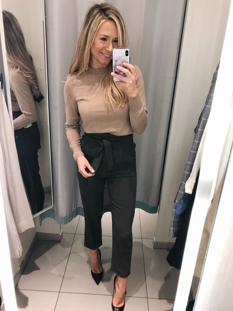 Women Spring Work Outfits, Woman's Interview Outfit, How To Tighten Dress Straps, Fall Receptionist Outfit, Sales Women Attire Work Outfits, Professional Manicure For Work, Clinical Rotation Outfit, Real Estate Fashion For Women, Career Outfits For Women