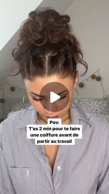 Demi Chignon Plaque, Updo Hairstyles For Work Restaurant, Hairstyles Tied Up, Chill Hairstyle, Coiffure Curly Hair, Cute Work Hairstyles, Cute Protective Hairstyles, Rubber Band Hairstyles For Kids, Tied Up Hairstyles