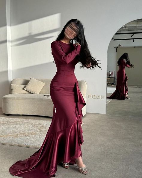 Dresses Long Sleeve Formal, Evening Dresses Long Sleeve, Long Sleeve Formal Dress, Sleeve Formal Dress, Bride Dress Simple, Modest Dresses Fashion, Classy Prom Dresses, Chique Outfits, Women Dresses Classy