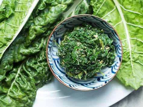 Turn tough chard leaves tender by giving them a light pounding, then dress them in this light sesame-flavored vinaigrette. Rainbow Chard Recipes, Heathy Eats, Sesame Salad, Red Chard, Swiss Chard Recipes, Japanese Diet, Red Miso, Chard Recipes, Rainbow Chard