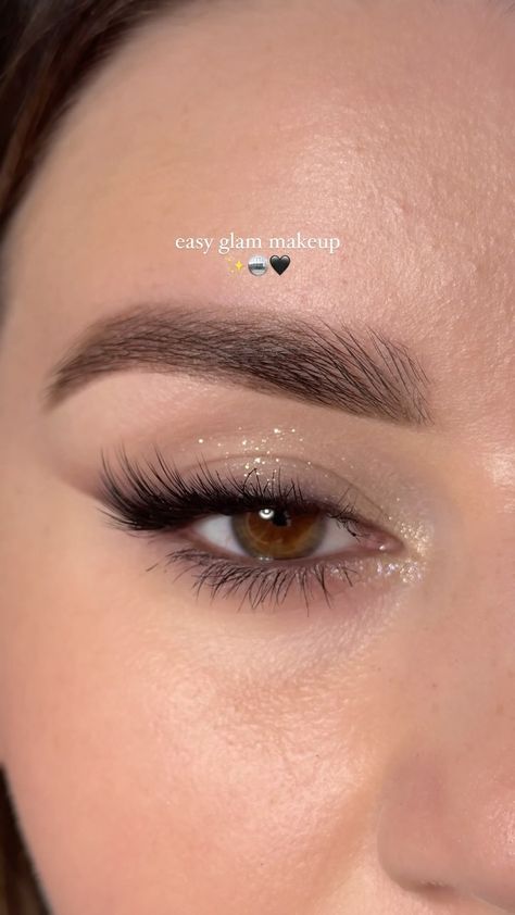 Hoco Makeup For Hazel Eyes, Homecoming Glam Makeup, Subtle Hoco Makeup, Hoco Light Makeup, Subtle Glitter Eyeshadow, Minimalist Glitter Eye Makeup, Easy Cute Eye Makeup, Mama Mia Makeup Ideas, White Hoco Makeup