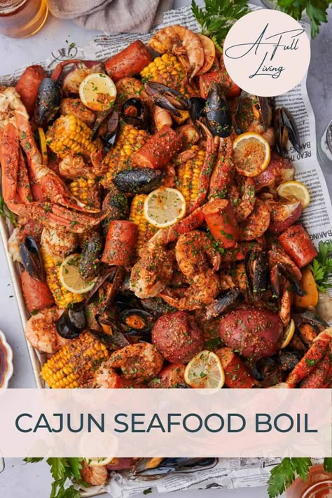 Seafood Boil Louisiana Style, Broil Recipes Seafood, Smoked Low Country Boil, Mussel Seafood Boil, Creole Seafood Boil, Seafood Boil On Grill, Cajun Low Country Boil Recipe, Crab Boil Potatoes, Low Country Boil Packets