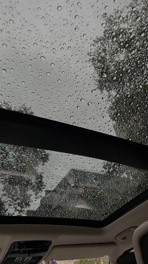 Rainy Car Snap, Rain Car Snap, Car Rain Aesthetic, Rain Photography Aesthetic, Rain Snapchat Stories, Rainy Day Snap, Rain Snaps, Rain Drive, Rain Snap