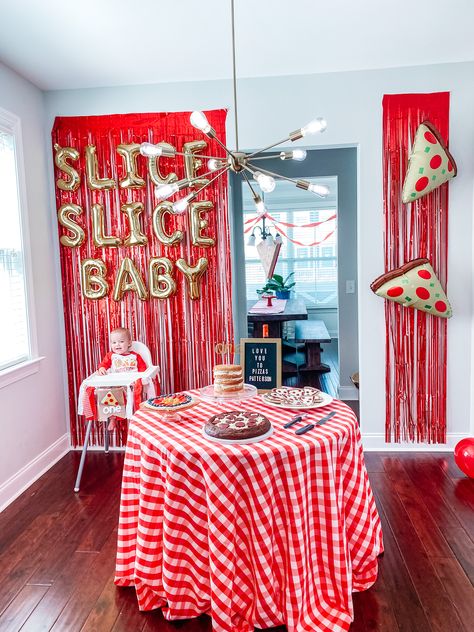 Pizza Hut Birthday Party, Second Birthday Pizza Party, Pizza Party Backdrop, Pizza My Heart Party, Pizza Party Balloon Garland, Pizza Theme 1st Birthday, Love You Two Pizzas Party, Diy Pizza Party Decorations, Love You To Pizzas