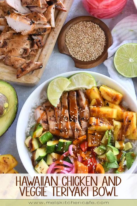 These Hawaiian chicken and veggie teriyaki bowls are loaded with so many delicious ingredients and fresh flavors. Easily customizable to your liking! Buddha Bowl With Chicken, Grilled Hawaiian Chicken Teriyaki Bowls, Hawaiian Meal Prep, Hawaiian Teriyaki Chicken Bowl, Hawaiian Chicken Poke Bowl, Hawaiian Chicken Bowl Recipe, Hawaiian Bowls Chicken, Hawaiian Bowl Recipes, Healthy Food Truck Ideas