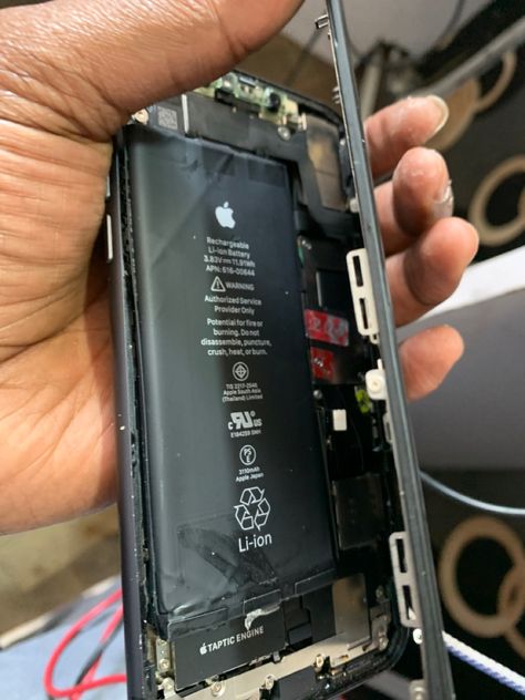 #iPhone #iphonerepair #iphonerepairinnairobi #iphoneshop #screenscenter Phone Repair Shop, Battery Repair, Friendship And Dating, Iphone Battery, Scammer Pictures, Iphone Repair, Nairobi Kenya, Phone Repair, Repair Shop