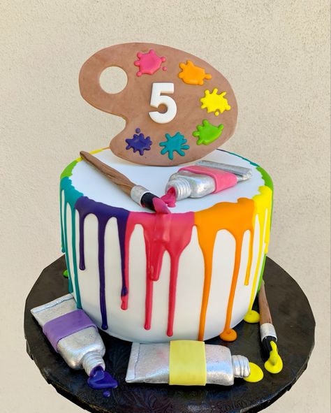 Kids Art Party Theme, Paint Birthday Cake Ideas, Pottery Birthday Party Ideas, Paint Birthday Party Ideas Decoration, Paint Party Desserts, Painting Themed Party, 6th Birthday Girl Art Party, Painting Birthday Cake Ideas, Arts And Crafts Cake Ideas