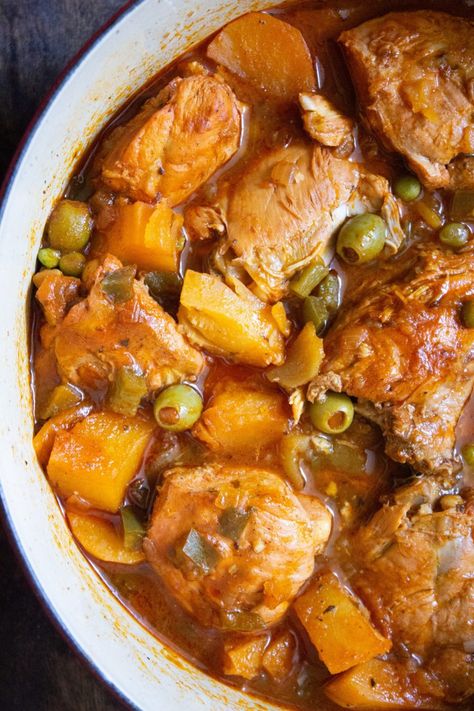 chicken fricassee, fricase de pollo, cuban chicken fricassee, cuban recipe, cuban food, coco and ash Chicken Fricasse Recipe, Cuban Recipe, Cuban Chicken, Chicken Fricassee, Cuban Dishes, Boricua Recipes, Cuban Cuisine, Cuban Recipes, Cooking Wine