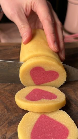 Slice And Bake Heart Cookies, Bolo Drip Cake, Slice And Bake Cookies, Crowded Kitchen, Valentines Baking, Homemade Cookbook, Sweet Dishes Recipes, Cute Baking, Fun Baking