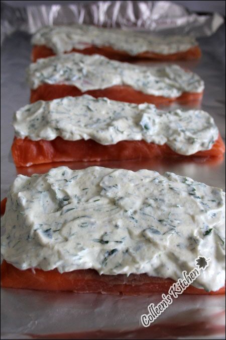 Greek Salmon Recipe, Baking With Yogurt, Perfect Salmon, Dill Sauce For Salmon, Greek Sauce, Lemon Fish, Oily Fish, Greek Yogurt Sauce, Salmon Marinade