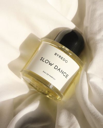 beauty, perfume, slow dance, byredo, eau de parfum, aesthetic, luxury, inspiration Must Have Perfumes, Byredo Perfume, Skincare Organiser, Lacewings, Aura Nail, Jo Malone Perfume, Perfume Genius, Perfume Aesthetic, Bra Bags