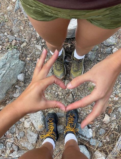 Black Berries, Granola Girl Aesthetic, Hiking Outfits, Girl Aesthetics, Camping Aesthetic, Reunion Island, Mia 3, Going Viral, Gap Year