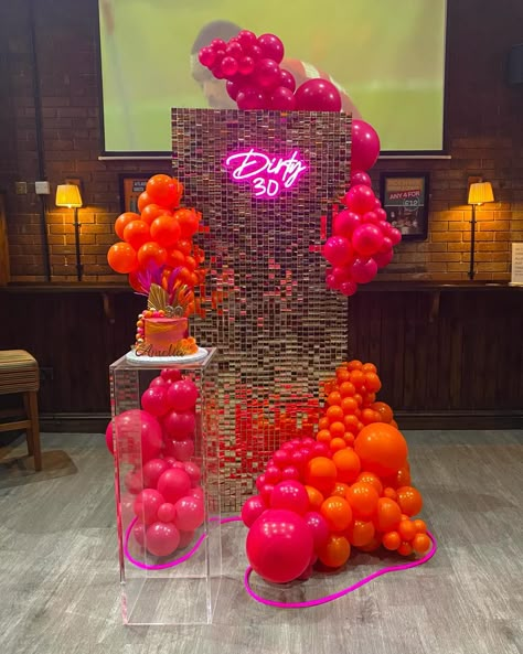 Introducing our Mini Sequin Wall Backdrop! ✨🩷🧡 . Designed for smaller venues 🎉 Our all-inclusive packages feature the Mini Sequin Wall, vibrant neon sign and ropes, balloon garlands and an acrylic cake plinth. . Reach out via info@momentseventhire.com or 07494275899 to turn your vision into reality! 💖 . . . . . #partydecorlondon #minisequinwall #partybackdrop #partydecorpackages #pinkandorangeballoons 40 Backdrop Ideas, Women Birthday Party Ideas Decorations, Shimmer Wall With Balloons, Cake Plinth, Sequin Wall Backdrop, Cake Backdrop, Cake Backdrops, Adult Birthday Decorations, Shimmer Wall Backdrop