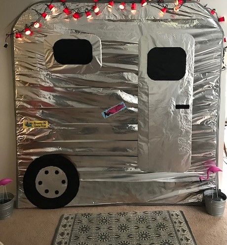 Trailer Park Party Decorations, Trailer Trash Party Decorations, Red Neck Christmas Party, Trailer Park Tragedy, Trailer Park Party, Trailer Trash Party, Hillbilly Party, Trailer Park Trash, Bunco Themes