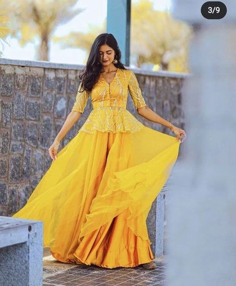 Unique Dress For Haldi Function, Haldi Outfit Ideas Simple, Haldi Gown Designs, Unique Traditional Dresses, Haldi Ceremony Outfit For Sister Simple, Haldi Dresses For Bride, Outfit For Haldi Function For Bride, Haldi Ceremony Outfit For Bride Indian, Haldi Ceremony Outfit For Sister Indian