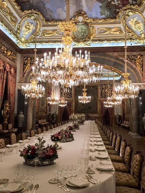 بيوت ملكية, Ballroom Aesthetic, Architecture Baroque, Royalty Dr, Royal Core, Palace Interior, Castle Aesthetic, Castles Interior, Royalty Aesthetic