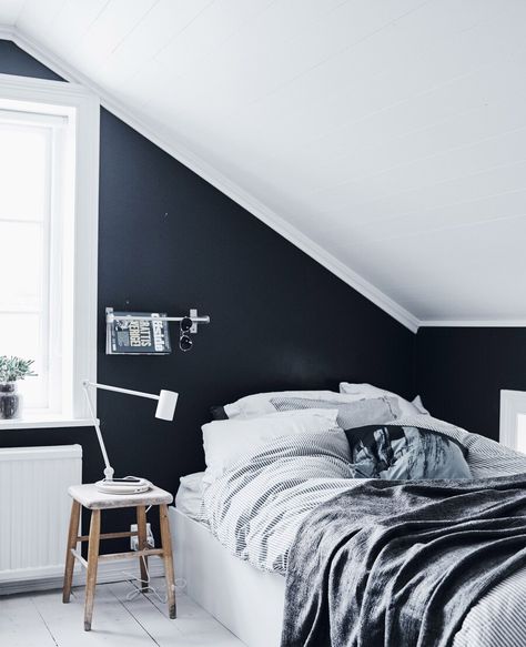 Bedroom Bed Decor, Framed Bed, Scandinavian Bedroom Decor, Teen Boys Bedroom, Sloping Ceiling, Room Ideas Organization, Ideas For Rooms, Youth Room, Scandinavian Bedroom