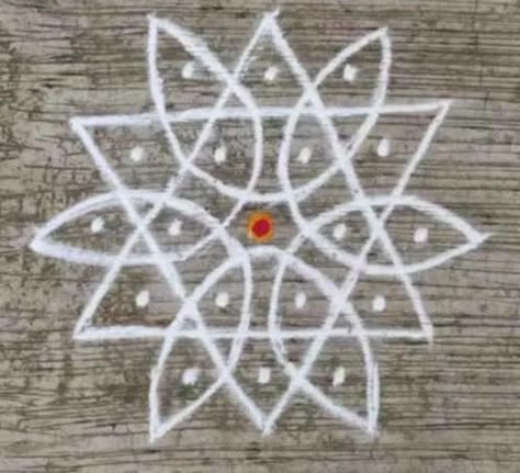 South Rangoli Design, South Indian Rangoli, Simple Rangoli With Dots, Kolam Art, Freehand Rangoli, Rangoli Designs Videos, Melikala Muggulu, Easy Rangoli Designs Videos, Dot Rangoli