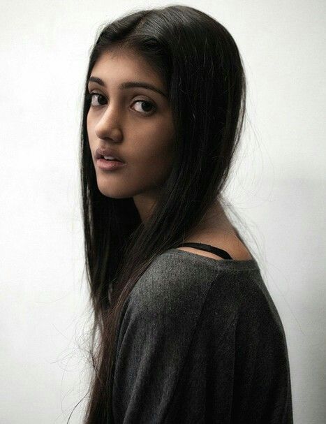 Neelam Gill, Inej Ghafa, Female Character Inspiration, Six Of Crows, Interesting Faces, 인물 사진, Simple Image, Character Inspo, Female Character