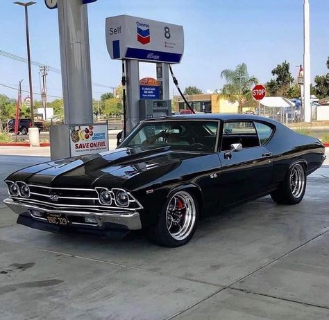 1967 Chevrolet Impala, Filmy Vintage, Old Muscle Cars, Old Vintage Cars, Chevrolet Chevelle Ss, Vintage Muscle Cars, Chevy Muscle Cars, Custom Muscle Cars, 1957 Chevrolet