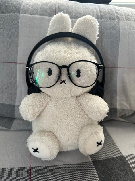 Jordun aesthetik Miffy Aesthetic, Me Aesthetic, Cute Pfps, Cute Plushies, Cute Pfp, Cute Profile, My Core, Aesthetic Things, Cute Stuffed Animals