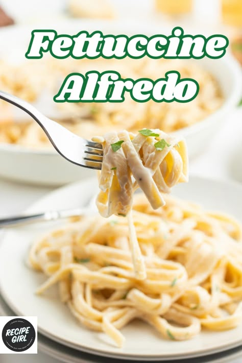 Fettuccine Alfredo recipe from RecipeGirl.com #fettuccine #alfredo #recipe #RecipeGirl Fettuccine Alfredo Recipe, Classic Italian Pasta, Fettuccine Noodles, Creamy Cheese Sauce, Fettuccine Alfredo Recipes, Viral Recipes, Best Comfort Food Recipes, Pasta Noodle Recipe, Italian Pasta Dishes