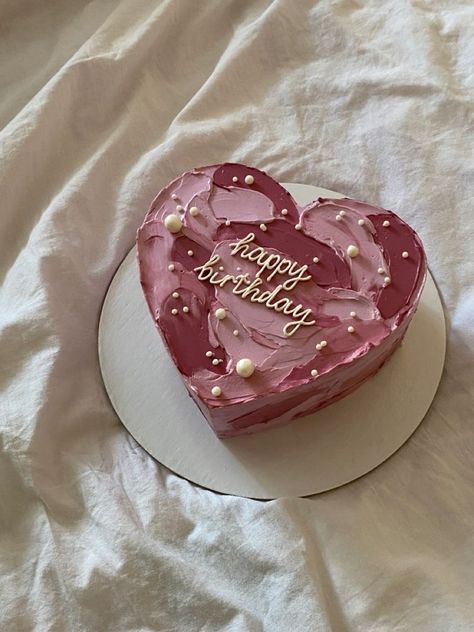 Taylor Cake, Birthday Cake Wishes, 14th Birthday Cakes, 15th Birthday Cakes, 17 Birthday Cake, Small Birthday Cakes, Expressions Of Love, Vintage Birthday Cakes, Pink Birthday Cakes