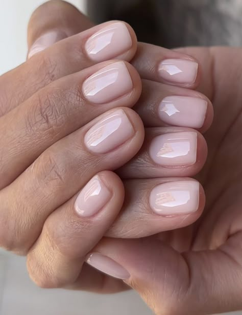 Pink Painted Nails, Classic Pink Nails, Wedding Nails Pink, Pink Manicure Ideas, Luxury Manicure, Natural Nails Manicure, Nails 2025, Nails Luxury, London Nails