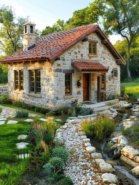 Small Stone Cottage, Small Stone House, Cute Small Houses, Stone Cabin, Log Cabin Rustic, Stone Cottages, Cottage Style Homes, Tiny Cottage, Craftsman Bungalows