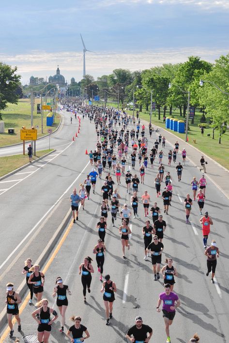 10km Running Aesthetic, 10 Km Run, Running Half Marathon Aesthetic, People Running Aesthetic, Running Race Aesthetic, Toronto Marathon, Running Vision Board, Toronto Waterfront Marathon, Marathon Pictures