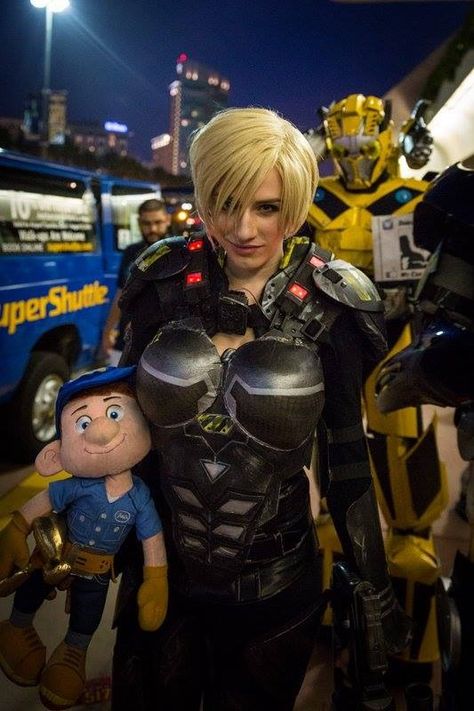 . Felix Wreck It Ralph, Wreck It Ralph Cosplay, Sergeant Calhoun, Comic Con Cosplay, Epic Cosplay, Cool Cosplay, Awesome Cosplay, Disney Cosplay, Wreck It Ralph