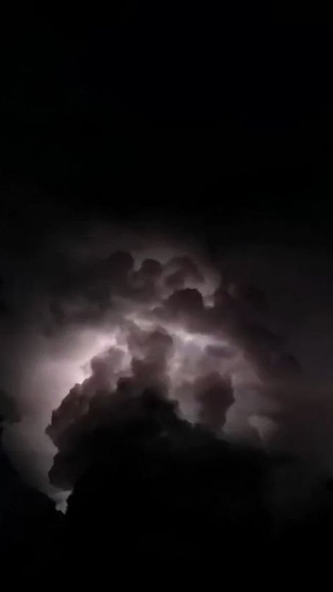 Pictures Of Nature Beautiful, Black Video, Storm Photography, Night Sky Photography, Relaxing Sounds, Night Scenery, Cool Videos, Trouble Sleeping, Pictures Of Nature