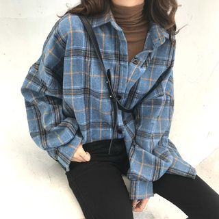 Buy Guajillo Long Sleeve Plaid Shirt at YesStyle.com! Quality products at remarkable prices. FREE Worldwide Shipping available! Stile Hijab, Aesthetic Clothing Stores, Flannel Outfits, Paris Mode, Tumblr Outfits, Long Sleeve Plaid Shirt, Outfit Trends, Mode Inspo, Soft Grunge