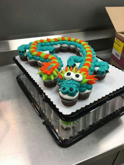 Dragon Cupcakes, Cupcake Arrangements, Dragon Birthday Cakes, Baby Elephant Cake, Birthday Cupcakes Boy, Dragon Cakes, Pull Apart Cake, Dragon Birthday Parties, Dragon Cake