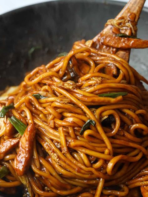 Shanghai Fried Noodles - Christie at Home Noodles Chinese Recipes, Noodles Stir Fry Recipes, Asian Noodle Stir Fry Recipes, Meat Noodles Recipe, Chinese Takeout Noodles, Chinese Noodle Sauce Recipe, Chicken Fried Noodles Recipes, Lunch With Noodles, Chicken Chinese Noodles