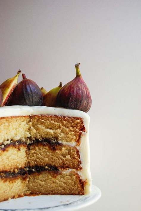 Red Wine Cake, Gf Cake, Fig Cake Recipe, Figs Cake, Fig Honey Cake, Honey Fig Cake, Dried Fig Cake, Vegan Fig Cake, Figs With Goat Cheese And Honey