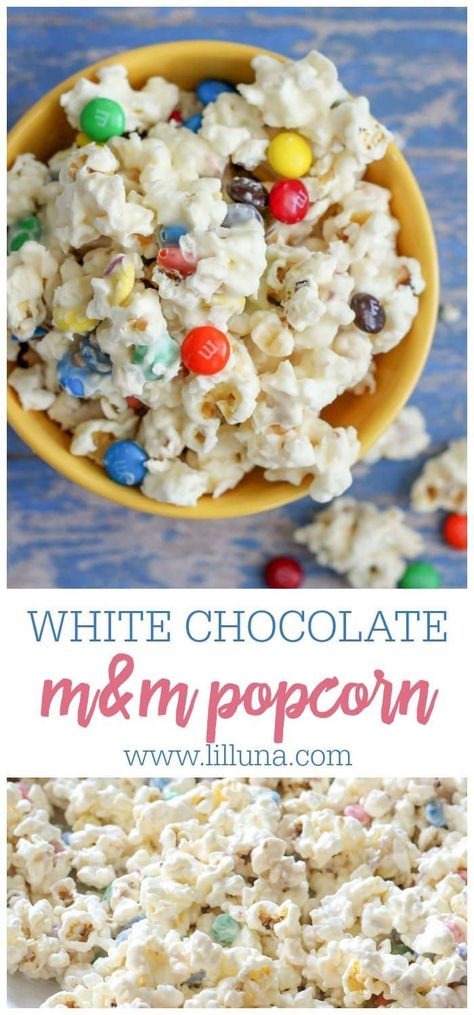 Popcorn White Chocolate M&m, White Chocolate Popcorn Mix, Popcorn Snack Mix Recipes, Popcorn Mix Recipes, White Chocolate Popcorn Recipe, Popcorn Recipes Chocolate, Popcorn Recipes Sweet, Carmel Popcorn, Popcorn Recipes Easy