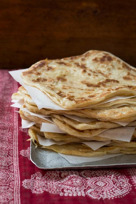 Arabisk Mad, Moroccan Bread, Bread Kitchen, Moroccan Recipes, Hot Bread, Flat Breads, Kitchen Cookbook, Middle Eastern Food, Moroccan Food