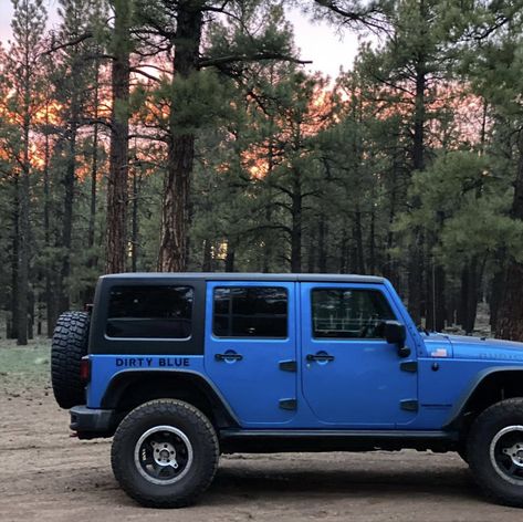 Blue Jeep Aesthetic, Light Blue Jeep Wrangler, Blue Jeep Wrangler Aesthetic, Navy Blue Jeep, Types Of Jeeps, Blue Jeep Wrangler, Jeep Lights, Blue Cars, Blue Jeep