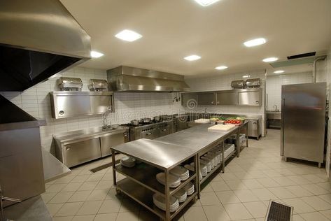 Commercial Kitchen Design For Home, Restaurant Kitchen Design Ideas, Small Commercial Kitchen, Ruangan Studio, Restaurant Kitchen Design, Commercial Kitchen Design, Bakery Kitchen, Industrial Kitchen Design, Hotel Kitchen