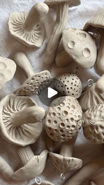 Unique Ceramic Lamp, Mushrooms From Clay, Ceramic Pottery Vase Unique, Ceramic Wind Chimes Diy, Pottery Mushrooms Handmade, Decorating With Mushrooms, Acorn Mushroom Crafts, Pottery Figures Ideas, How To Make Clay Mushrooms