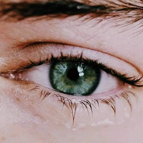 Harry Styles Dibujo, Harry Styles Details, Harry Green, Harry Styles Eyes, Harry Styles Wallpaper, Harry Styles Pictures, Harry Styles Photos, Aesthetic Eyes, One Direction Pictures