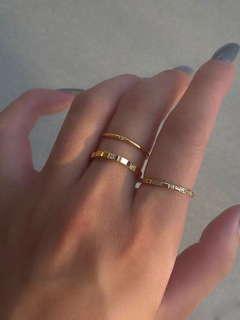 Wedding Ring Simple, خواتم خطوبة, Gold Minimalist Jewelry, Stacked Rings, Elegant Gift Wrapping, Gold Rings Simple, Signet Rings, Gold Wedding Ring, Ring Simple