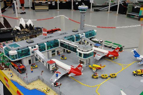 Untitled | by didgeboy31l Lego Skyscraper, Lego Airplane, Lego City Airport, Airport Ideas, Lego Road, Lego Airport, Lego Plane, Lego City Ideas, Luxury Motorhomes