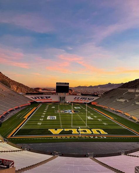 Ucla College, Ucla Campus, Ucla University, Campus Aesthetic, Los Angeles Aesthetic, My Highest Self, Usa University, College Vision Board, Summer Courses