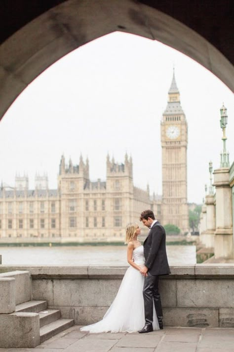 Photo In London, London Proposal, Pre Wedding Photoshoot Theme, Photoshoot In London, London Elopement, London Couple, Couples City, London Engagement, Photoshoot London