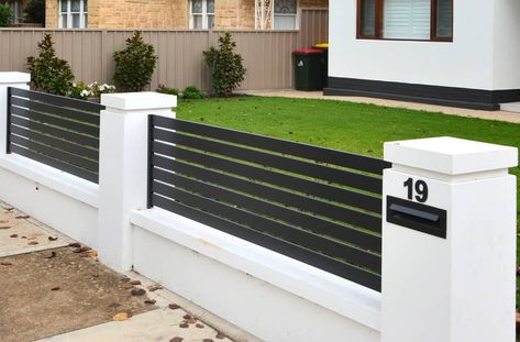 Modern Fence Ideas | Concrete Pillar Fences for Contemporary and Modern Homes Front Drive Fence Ideas, Concrete Fence Wall Design Ideas, Front Garden Fence Ideas Uk, Corner House Fence Ideas, Cement Fence Ideas Concrete Walls, Fence Ideas Concrete, Modern Fence Design Concrete, Concrete Fence Wall Modern, Modern Front Yard Fence Ideas