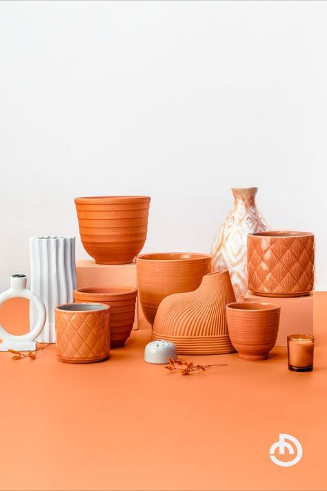 Meet Apricot Crush- the color of the year 2023/24 🧡 Apricot Crush is a vibrant color that encapsulates the beauty of nature by bringing notes from the clouds at sunset. The color is a cheerful, pick-me-up color that makes people face the future with hope and positivity. #Apricotcrush #pantone #supplychain #pottery #vase Apricot Crush, Clouds At Sunset, Color Of The Year 2024, Pantone 2024, Orange Color Palettes, Fiber Sculpture, Latest Interior Design Trends, Mood Colors, Color Rush